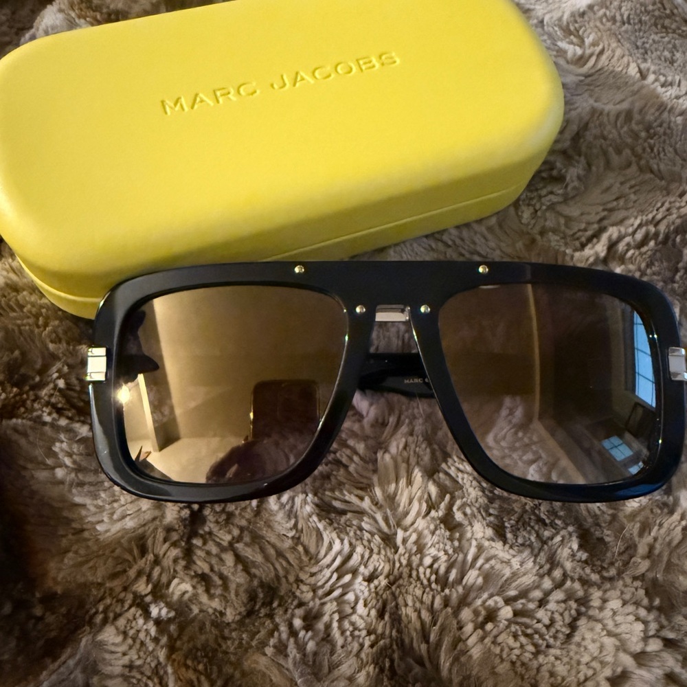 Marc Jacobs Black Sunglasses with Yellow Case